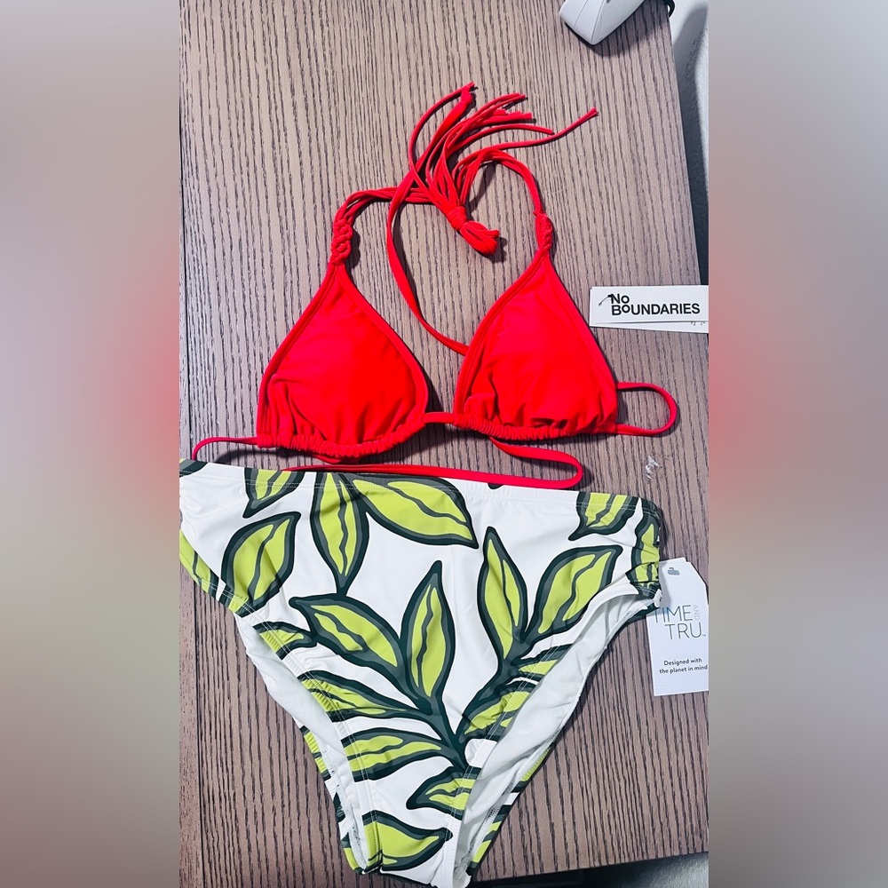 BNWT no boundaries swim bikini
